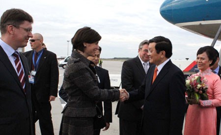 Presiden Vietnam, Truong Tan Sang  melakukan kunjungan di Hungaria. - ảnh 1